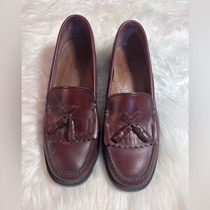 Bass Weejuns Marietta II Loafers in Oxblood size 9 men or 10.5 women’s